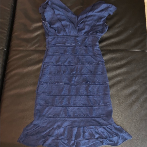 Navy fitted Max Studio dress, size small - Picture 2 of 2